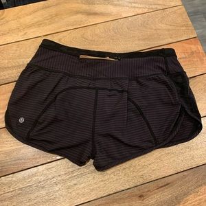 Lululemon shorts size 6
